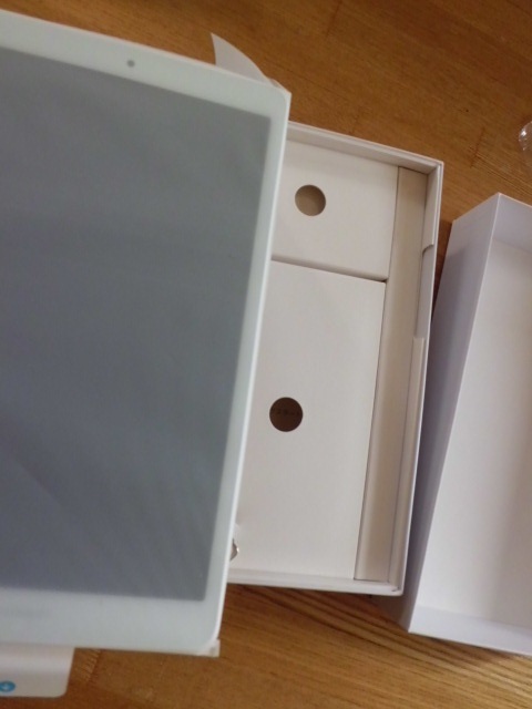 9タブレット開封2.jpg